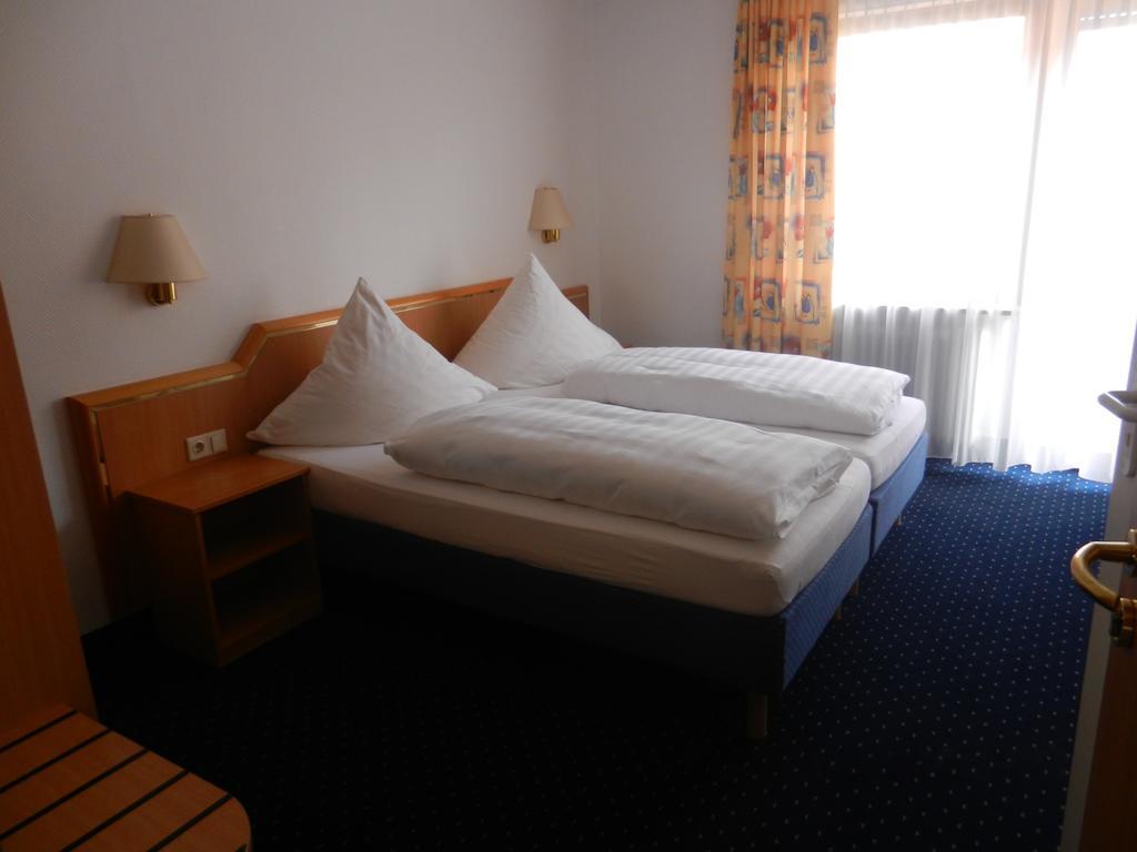 Hotel Gasthof Herderich Schluesselfeld Phòng bức ảnh