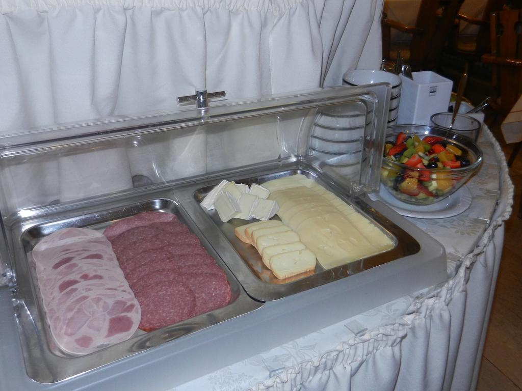 Hotel Gasthof Herderich Schluesselfeld Ngoại thất bức ảnh