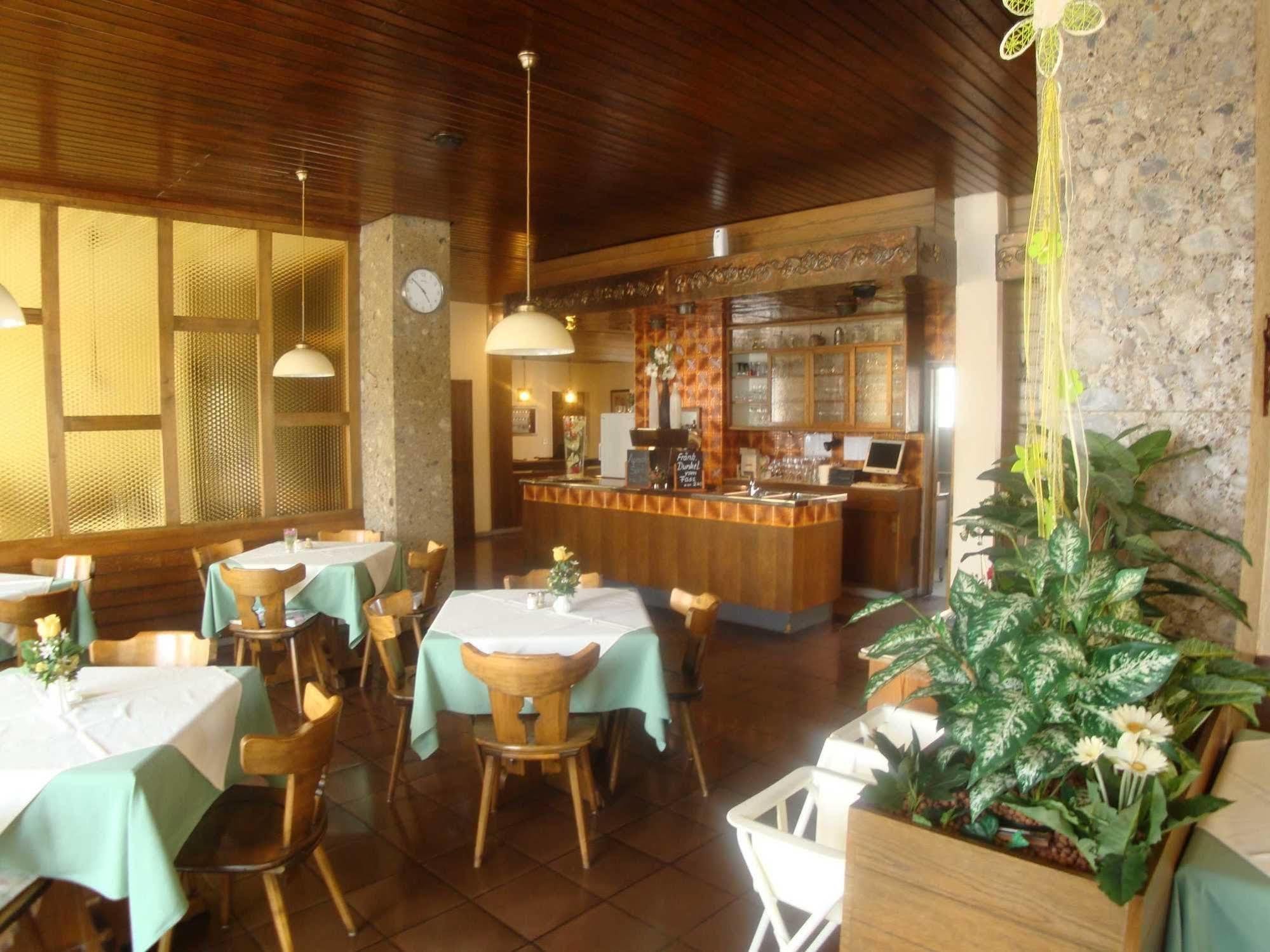 Hotel Gasthof Herderich Schluesselfeld Ngoại thất bức ảnh