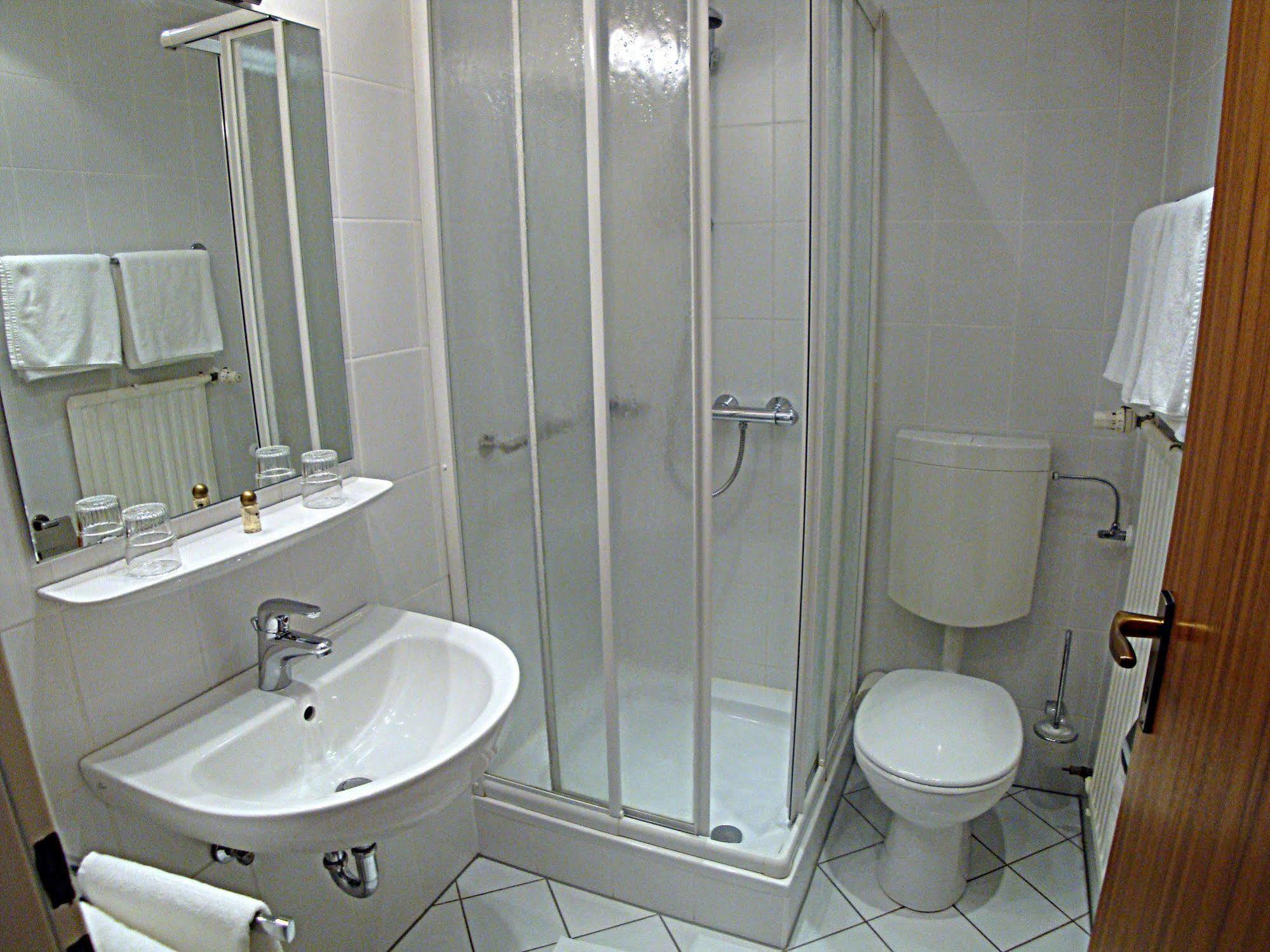 Hotel Gasthof Herderich Schluesselfeld Ngoại thất bức ảnh
