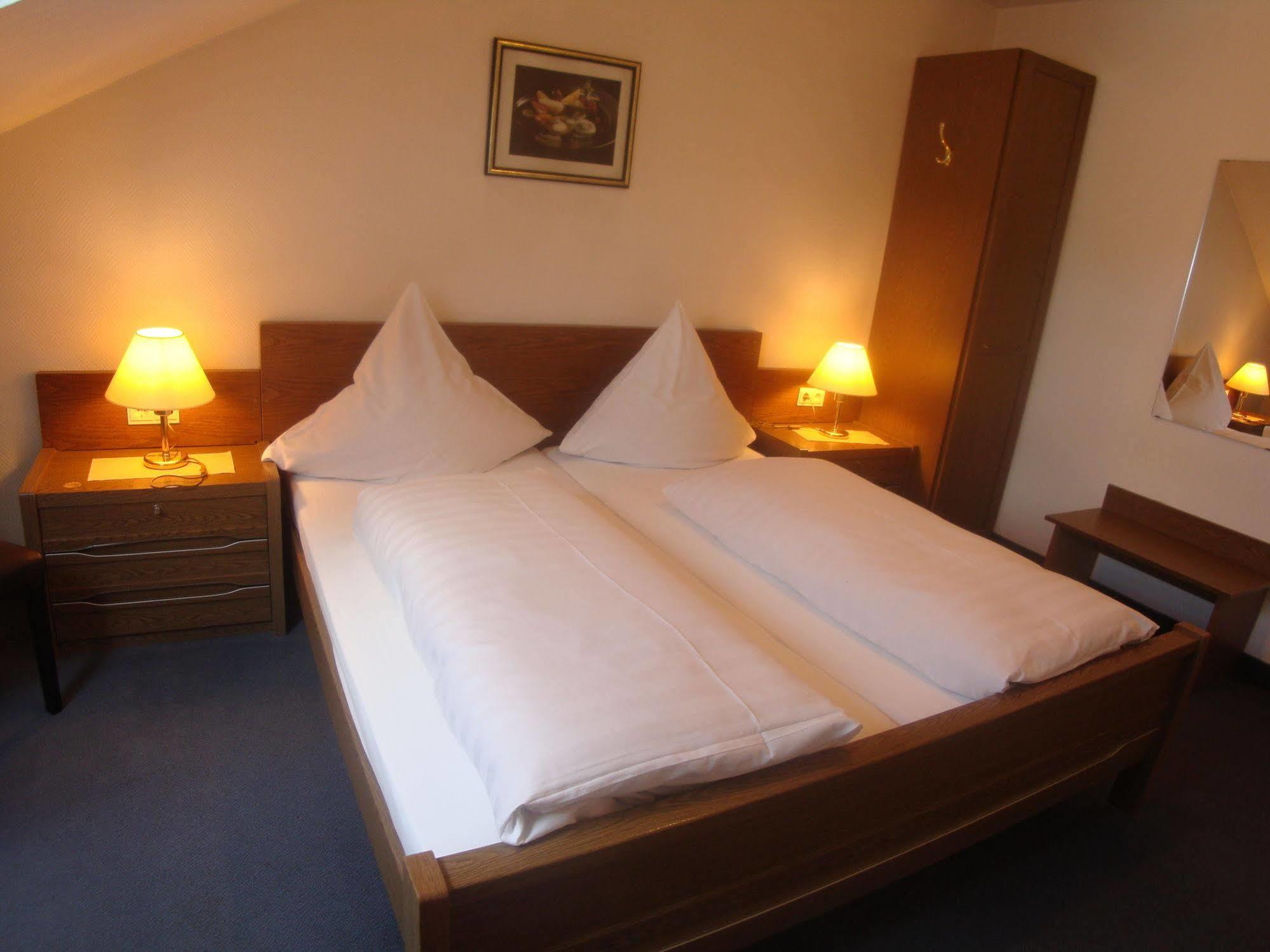 Hotel Gasthof Herderich Schluesselfeld Ngoại thất bức ảnh